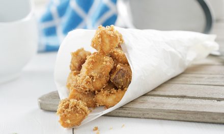 Cazón en adobo frito en harina de kikos