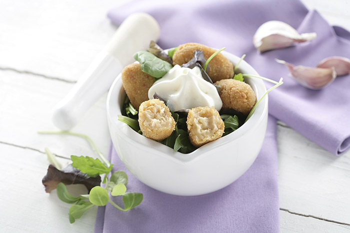 Croquetas de choco y gambas con alioli