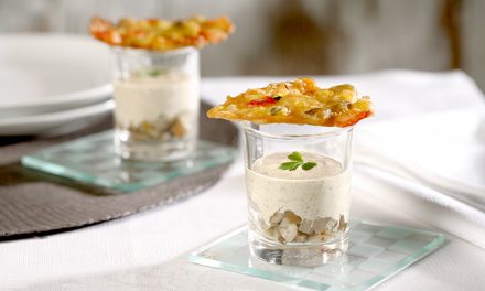 Tortillitas de verduras con salsa de trufa y setas