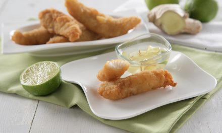Tiras de gallo con salsa agridulce de lima y jengibre