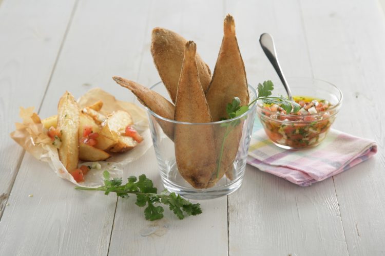 Fish and chip de acedias con aderezo de tomate e hinojo