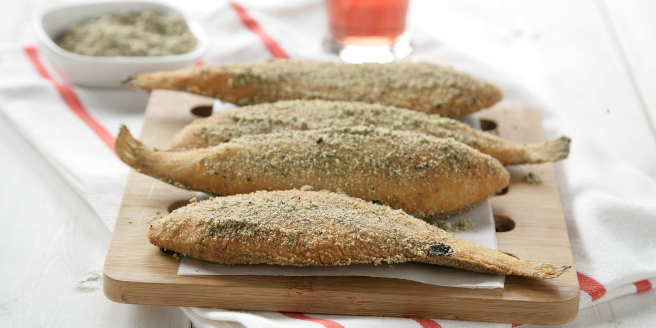 Acedias con polvo de algas y sésamo