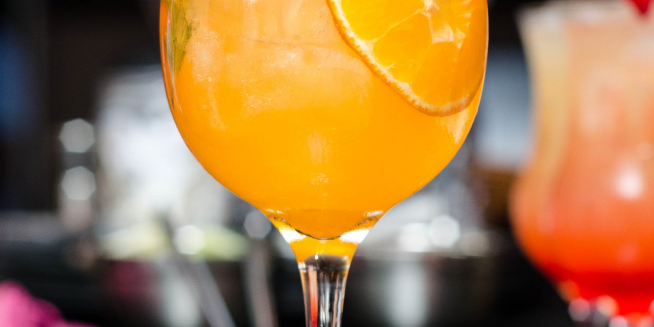 Combate el verano. Acompaña a tu pescado de las mejores bebidas refrescantes