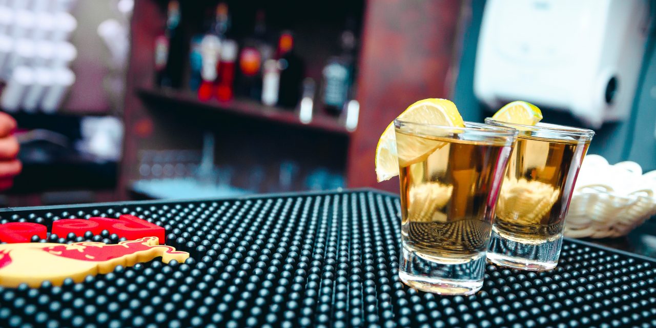 Chupitos de sobremesa: Los mejores para servir en tu negocio de hostelería